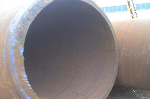 Welding steel pipe
